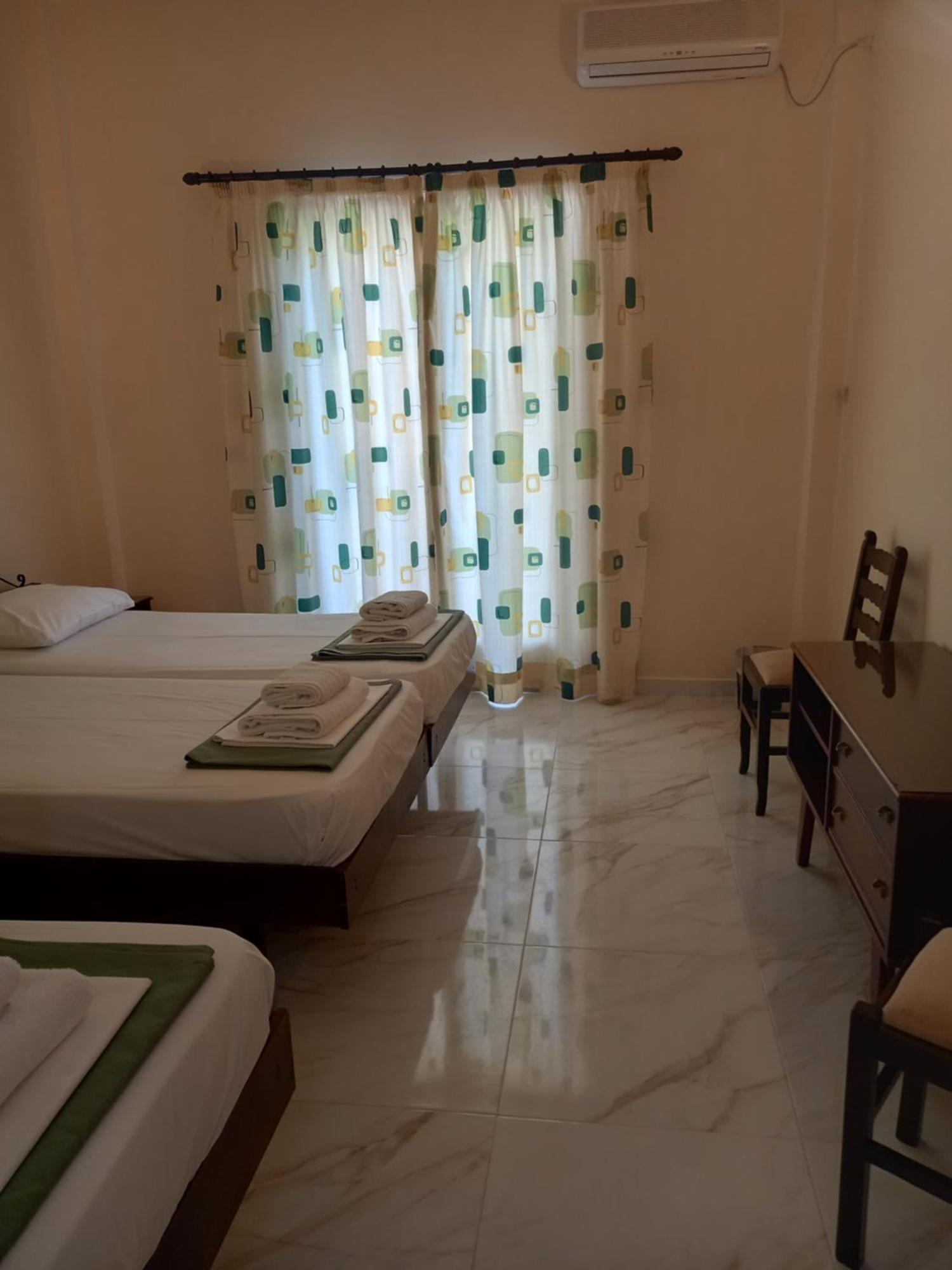 Hermes Agia Marina  Chambre photo