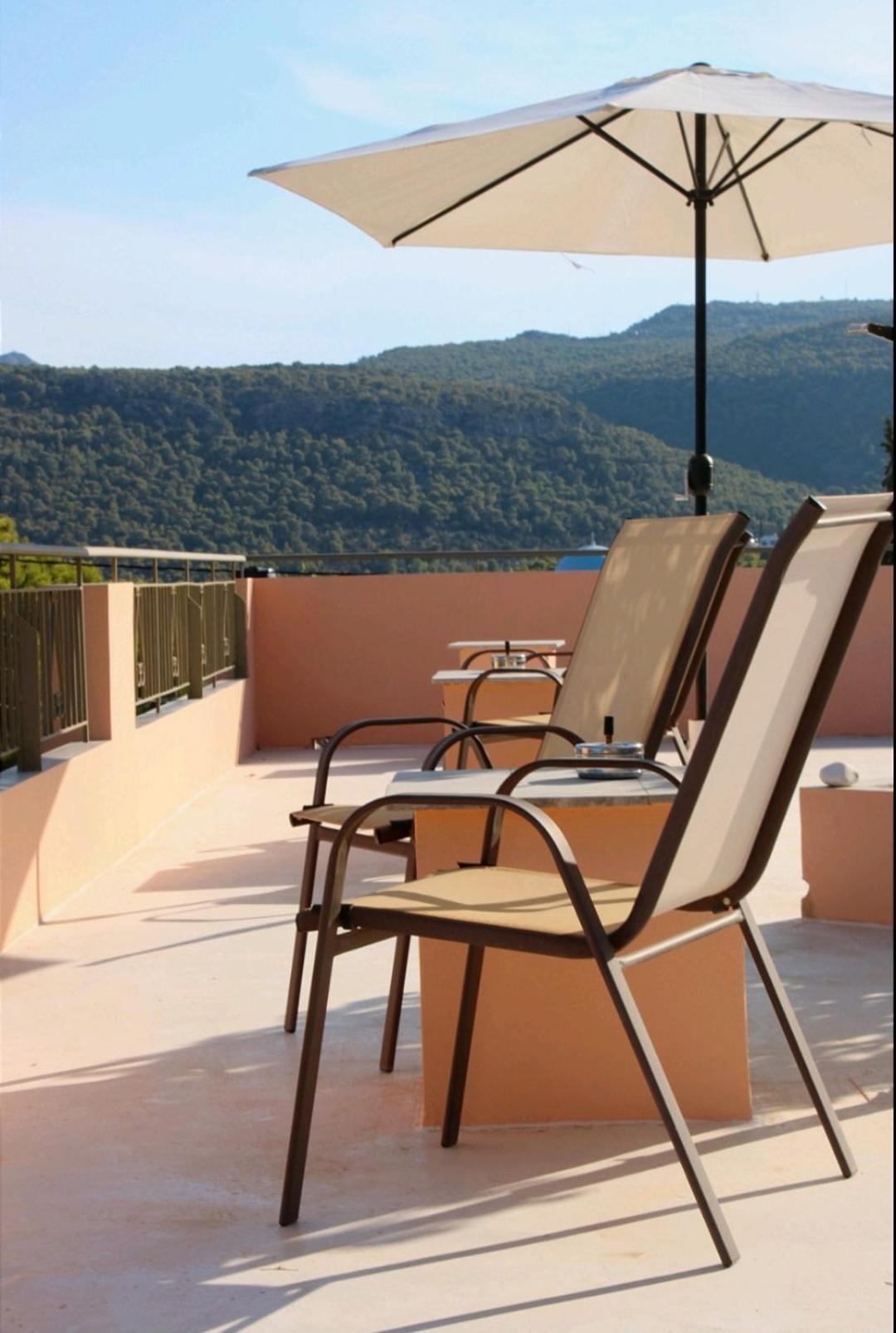 Hermes Agia Marina  Extérieur photo